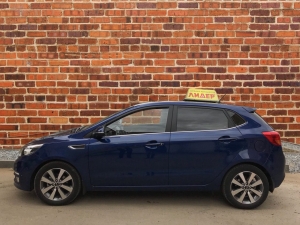 Автомобиль инструктора Kia Rio