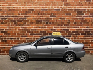 Nissan Almera