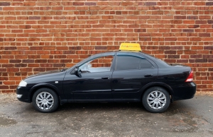 Автомобиль инструктора Nissan Almera 