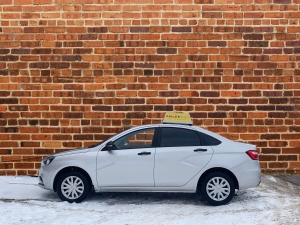 Автомобиль инструктора Lada Vesta