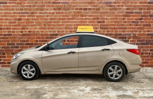 Автомобиль инструктора Hyundai Solaris