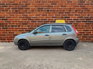 Автомобиль инструктора Lada Kalina