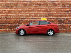 Автомобиль инструктора Hyundai Solaris