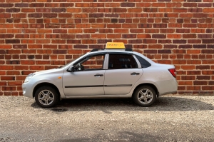Автомобиль инструктора Lada Granta