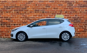 Автомобиль инструктора Kia Ceed