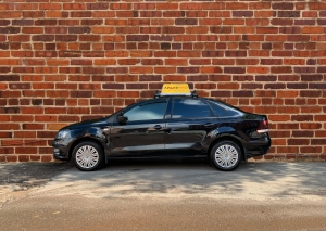 Автомобиль инструктора Volkswagen Polo
