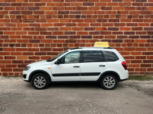 Автомобиль инструктора Lada Kalina cross