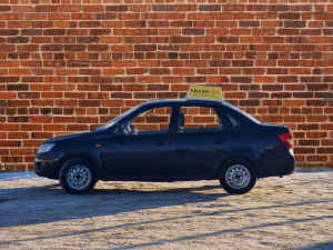 Автомобиль инструктора Lada Granta