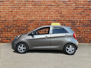 Автомобиль инструктора Kia Picanto